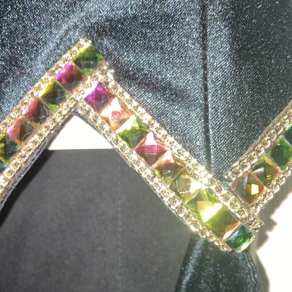 Strapless dress sequin accents - Picture 3 of 6